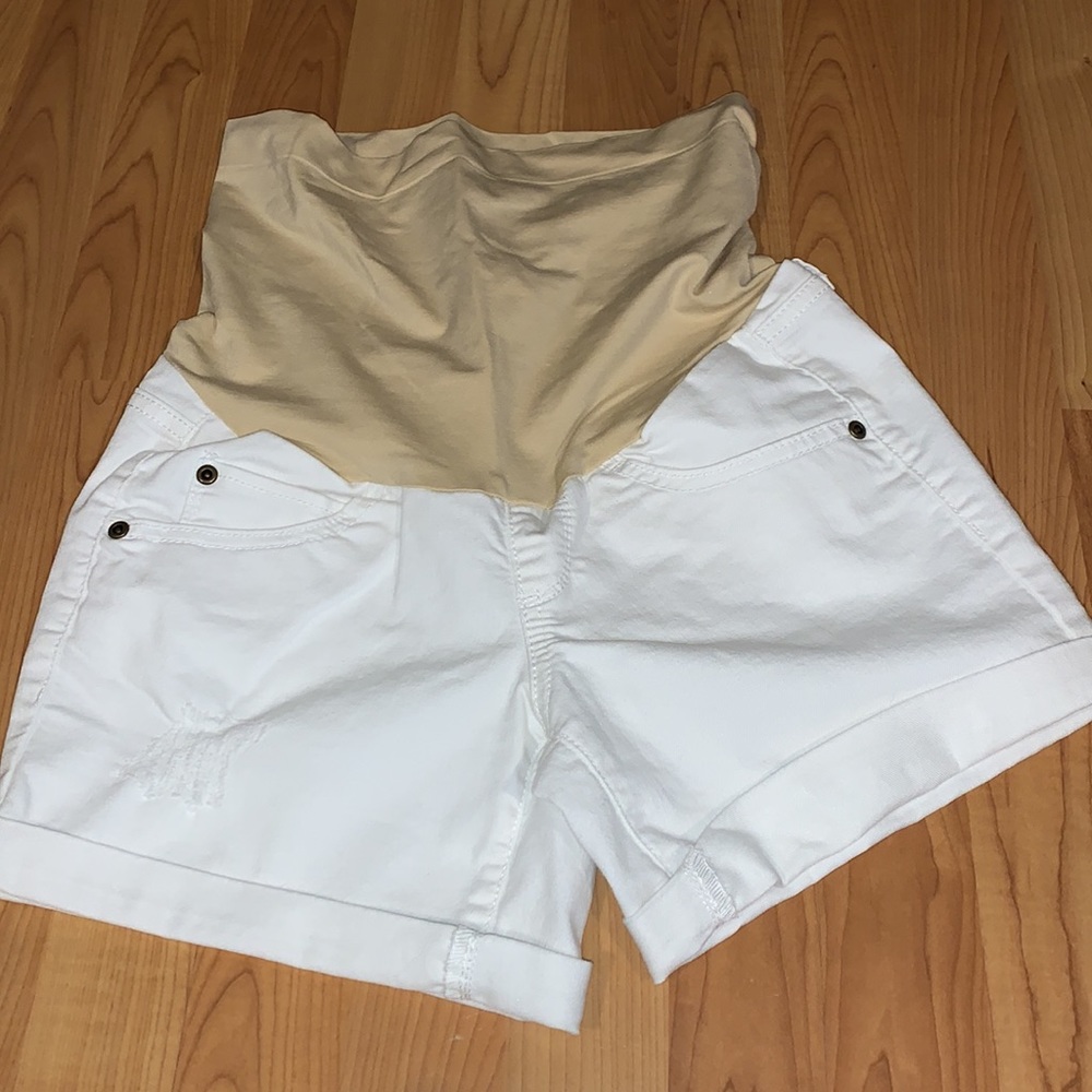 A Glow white denim maternity shorts size 2